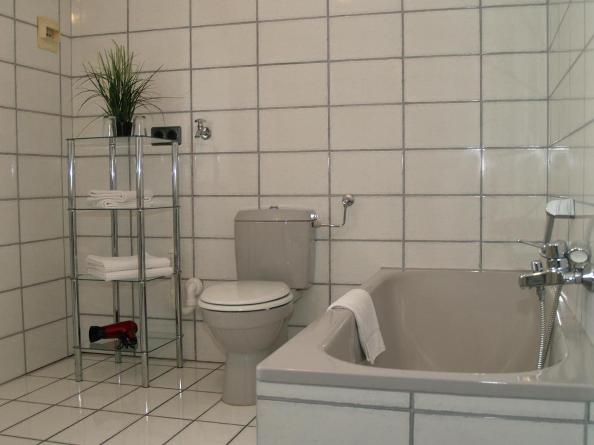 Ferienwohnung Roeben Simmerath Ruang foto